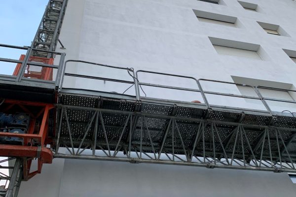 Brunereau nacelle élévatrice sur pylônes